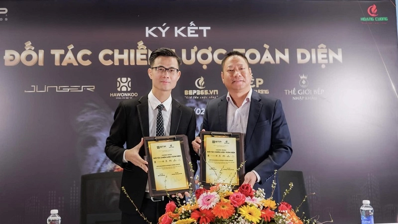 KHI “HAI GÃ KHỔNG LỒ” TRONG NGÀNH GIA DỤNG BẮT TAY, ĐIỀU GÌ SẼ XẢY RA?